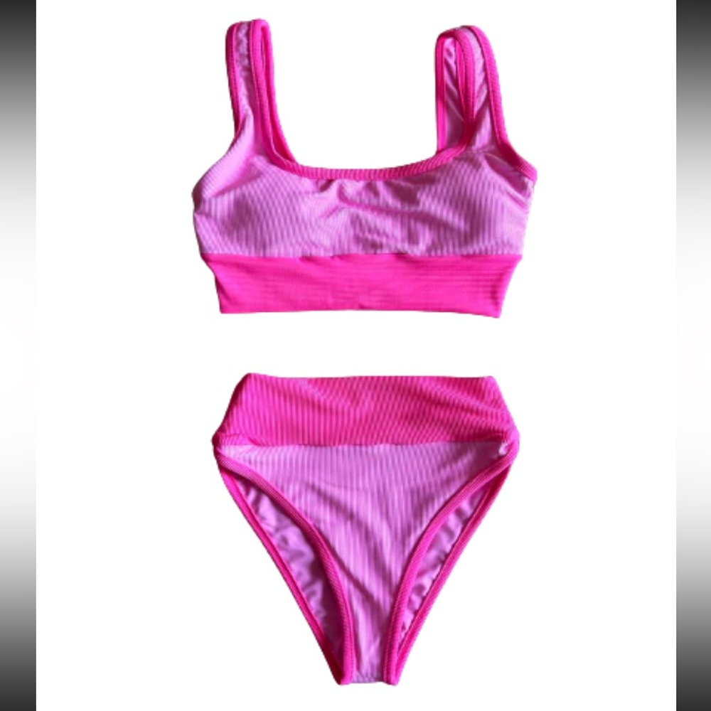 LainSnowVibrant Pink Bikini Set